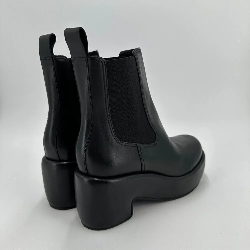 Everlane The Puffa Boot in Black size 10.5 Chelsea Ankle 3.25